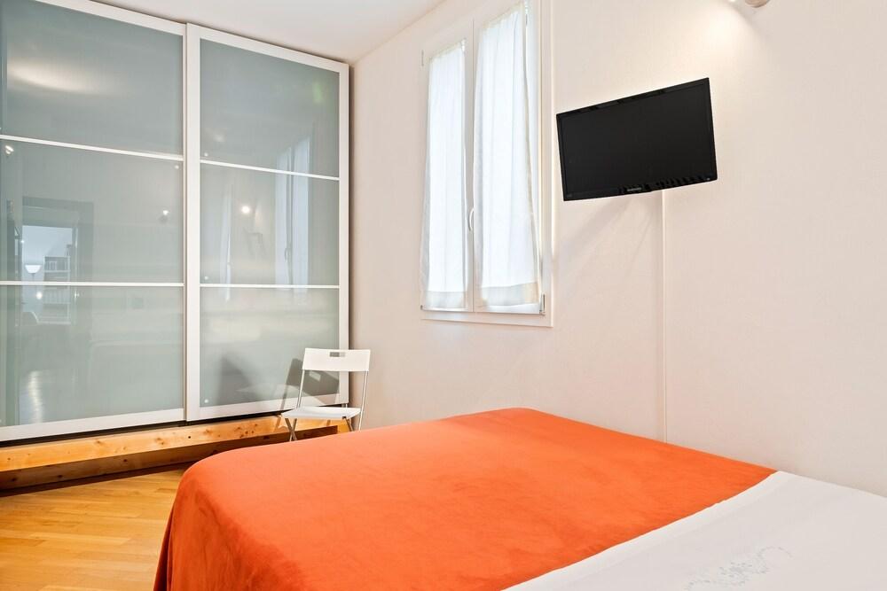 Pratello Luminous & Cozy Apartment In Centro