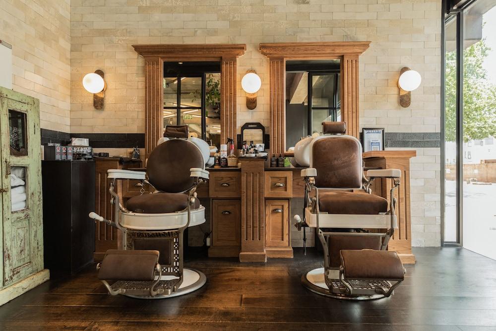 Hallmark Hotel by BON Hotels