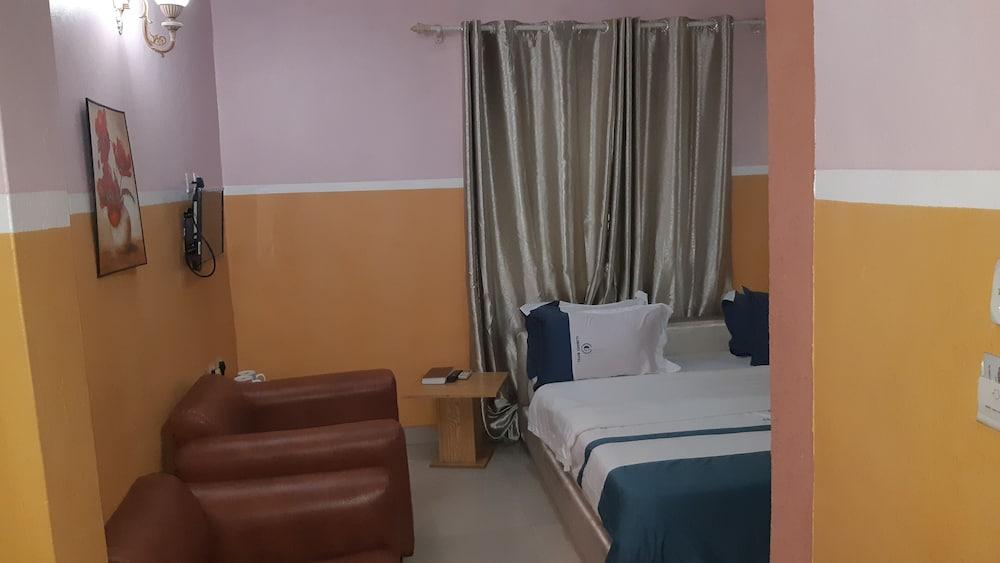 Glorious Hotel & Suites