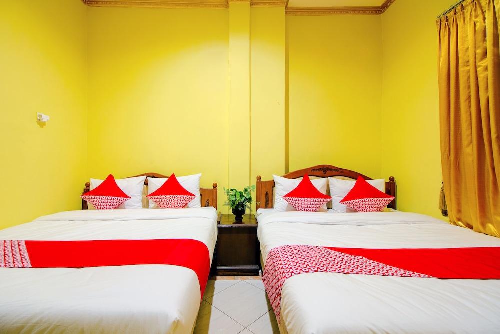 OYO 1770 Hotel Mawar Saron 2