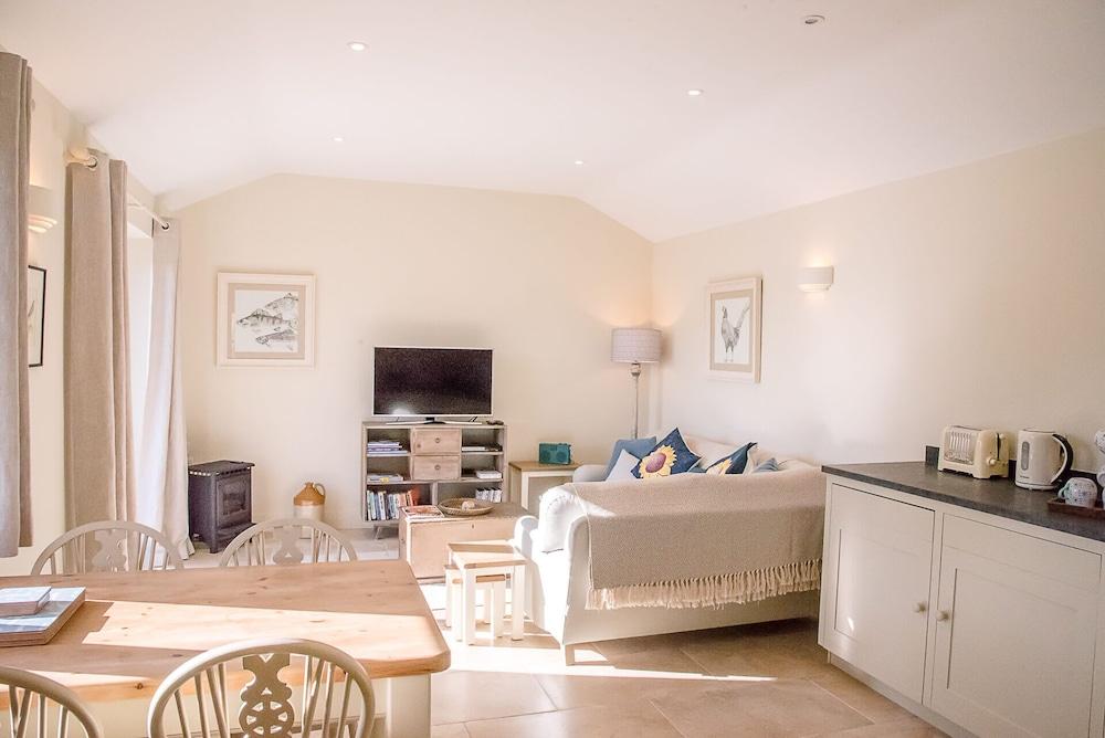 Hill Stables, Ufford