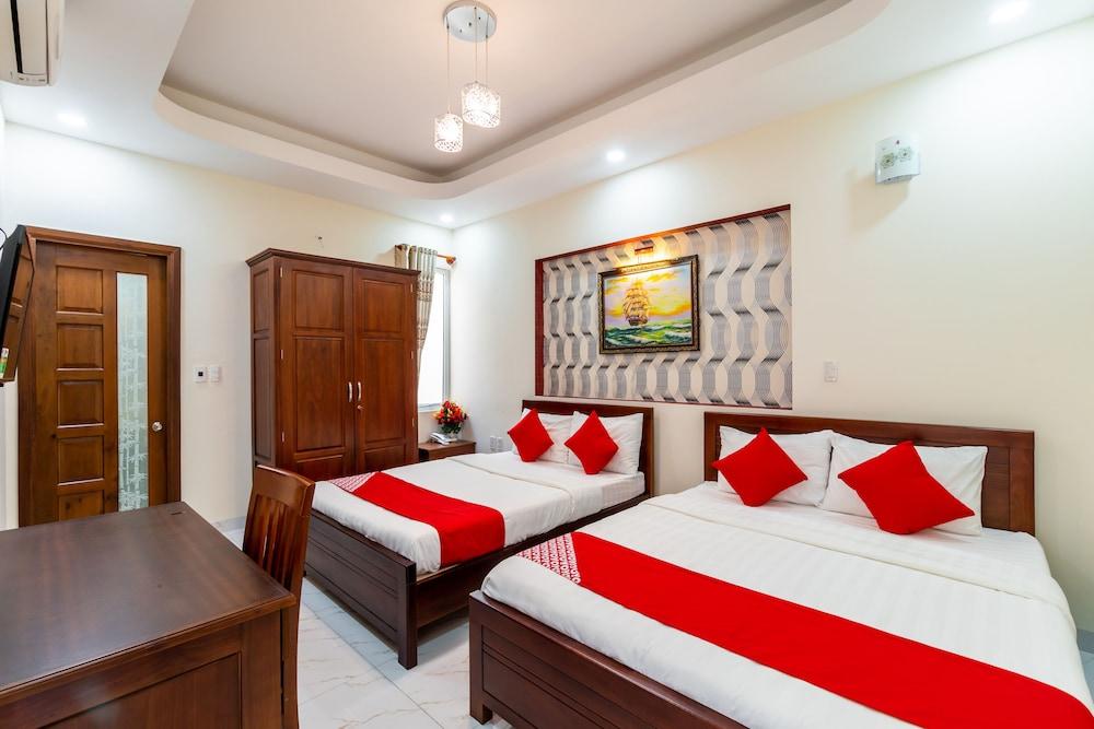 OYO 396 Merry Palace Hotel