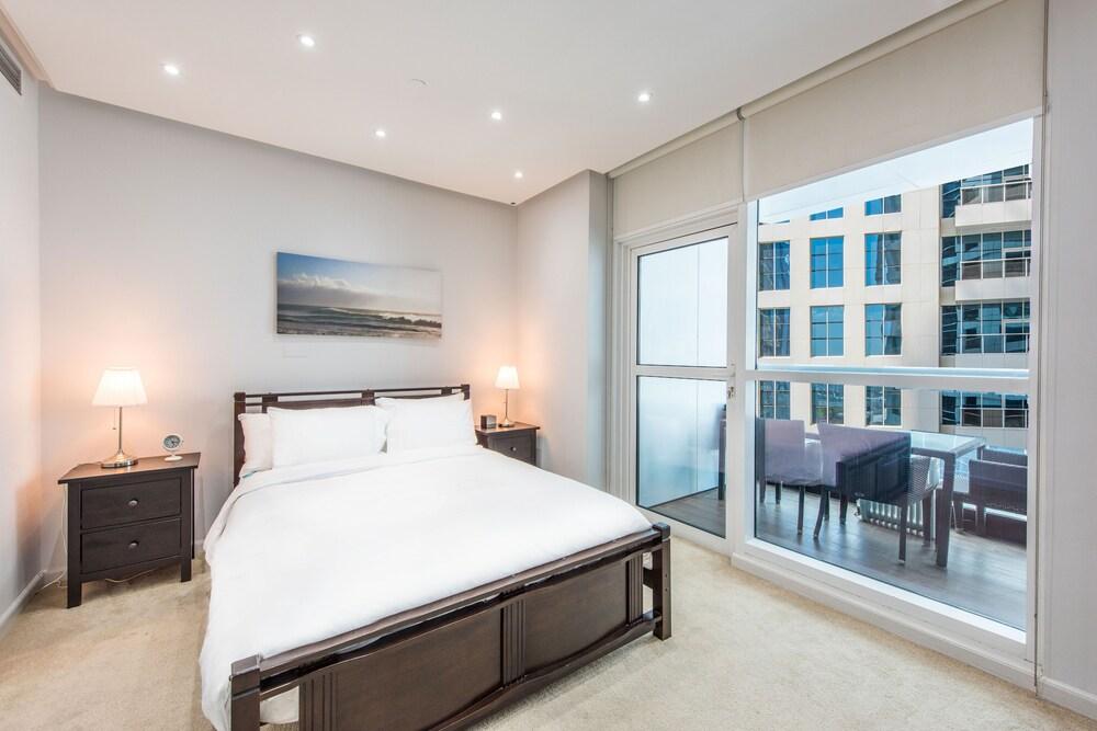 bnbme - 3B-23Marina-1206