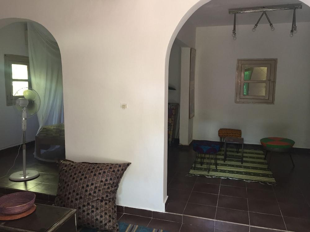 Picturesque Studio Apartment