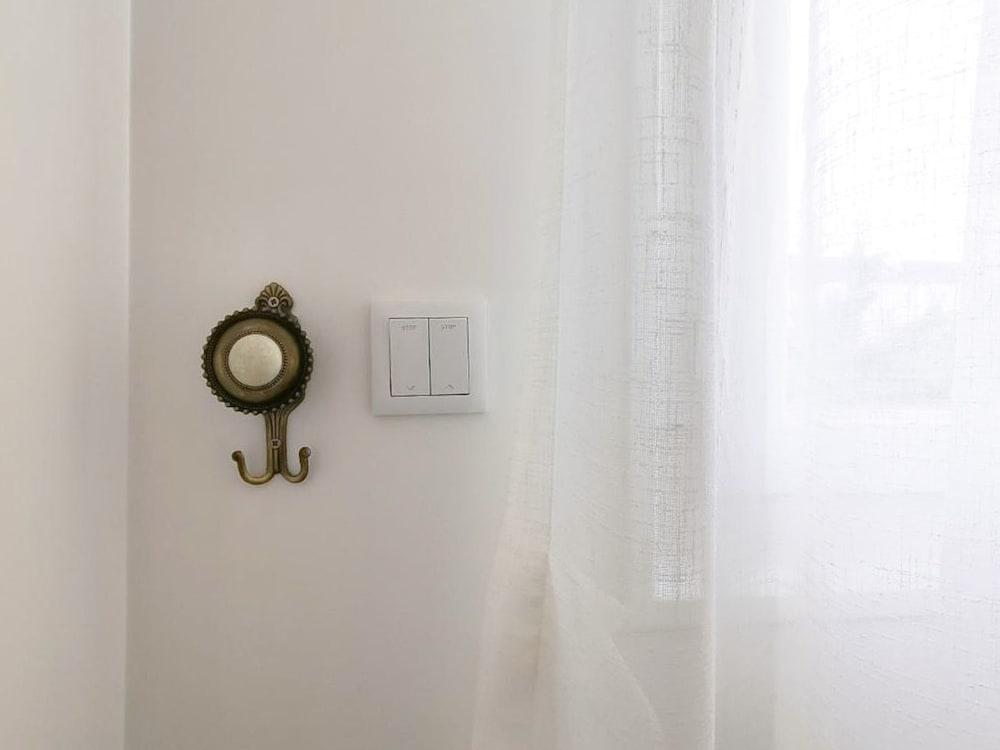 La Maison Charentonneau