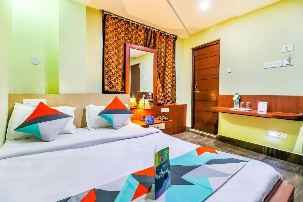 FabExpress Lavanya Retreat