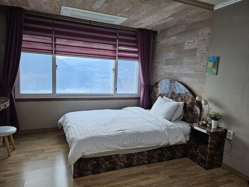 Namhae Oceanview Pension