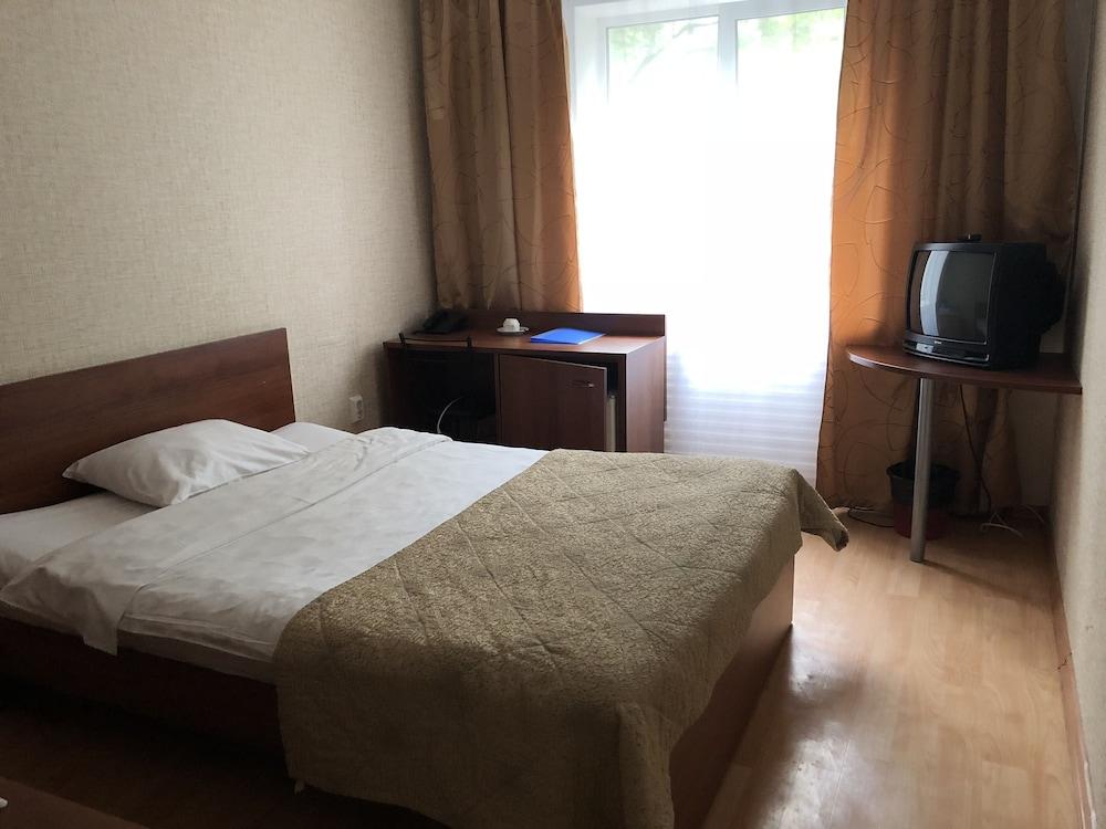 Econom hotel Equator - Hostel