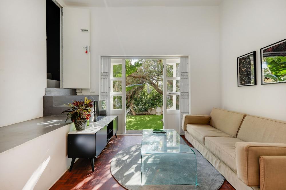 Victorian Manor Apartment