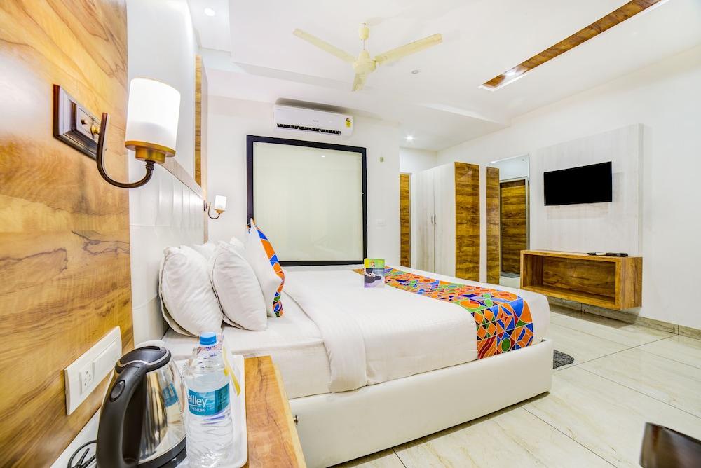 FabHotel Three Palms