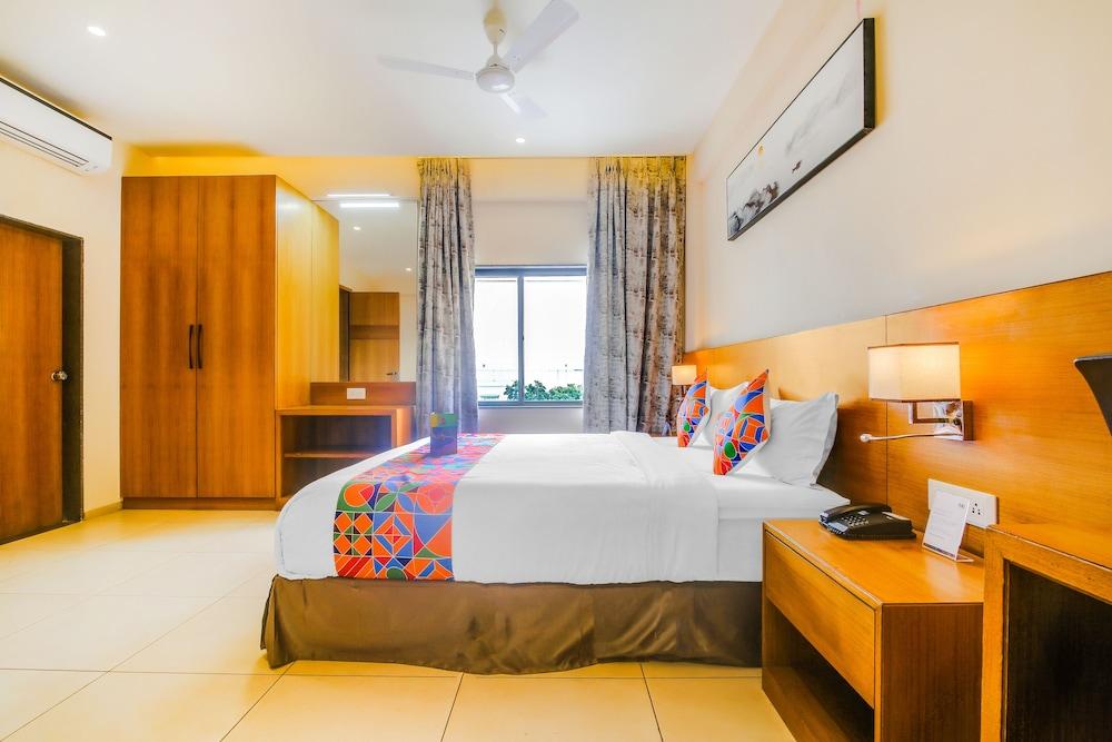 FabHotel Ajinkya Residency