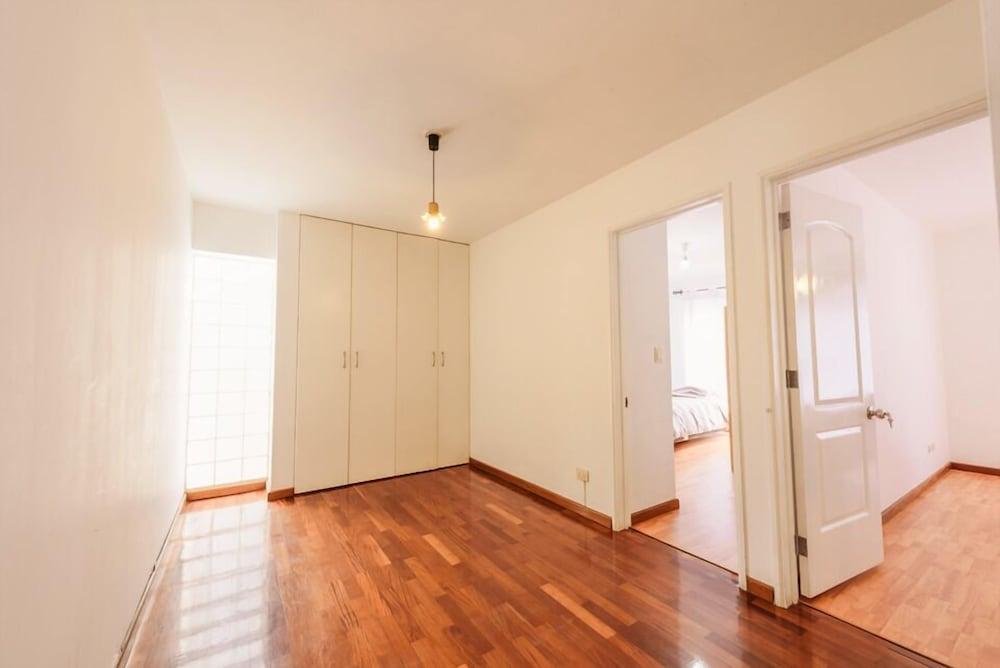 MV7 Condo Near Larcomar