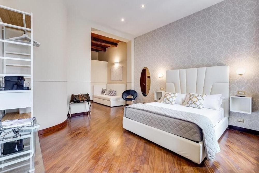 Trevi Private Suites