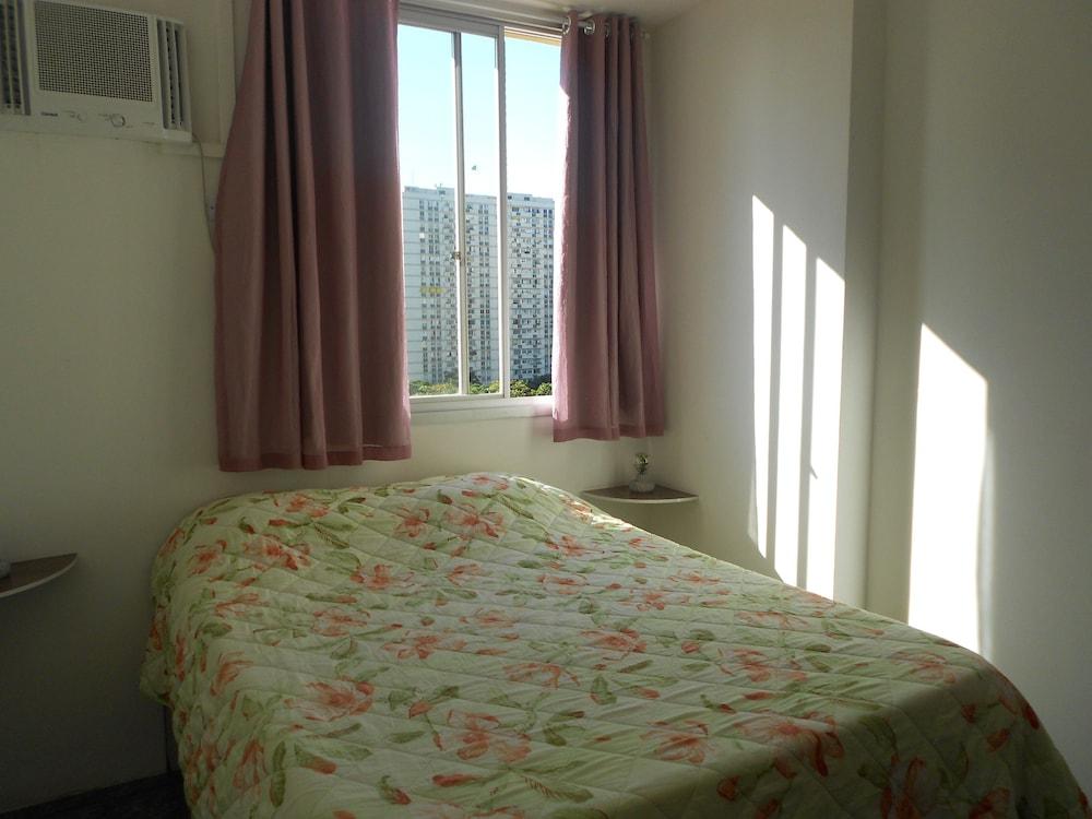 Gohouse - Pontoes 703