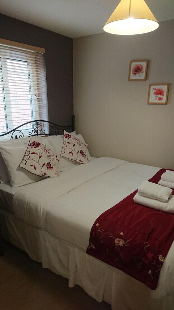 Victoria Cloisters Apartments