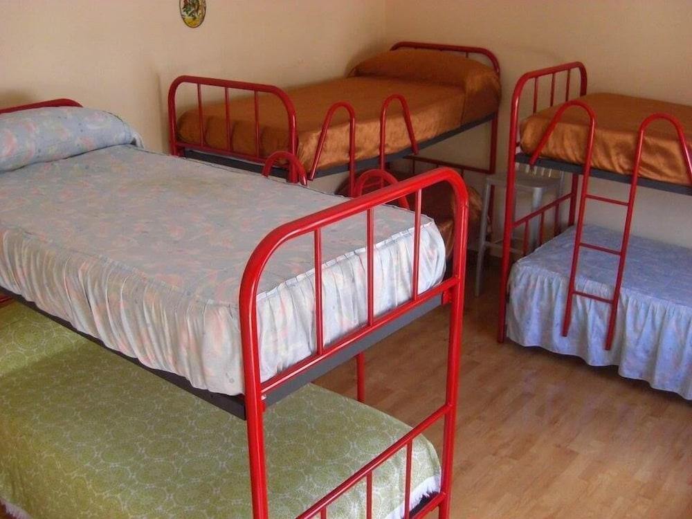 Albergue Agustina - Hostel