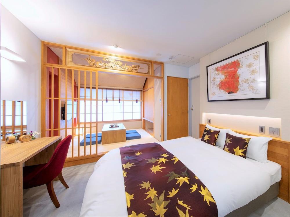 Tanakaya Kyotokarasuma