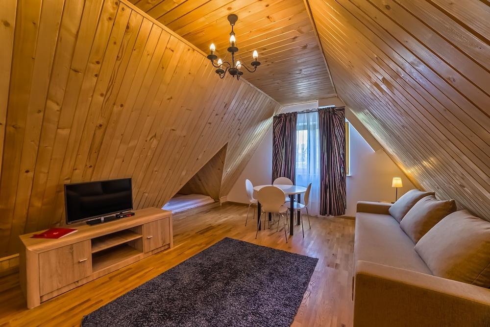 Aparthotel Delta Bialka