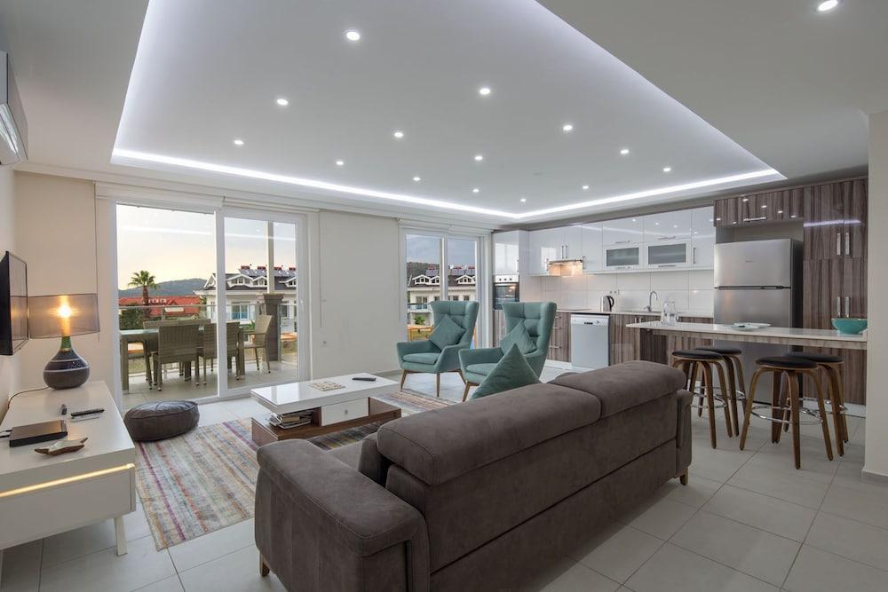 Orka World F1 Apartment