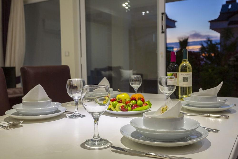 Royal Hills D3 Apartments