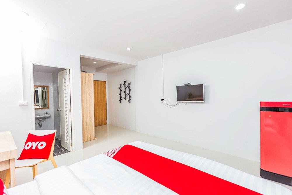 OYO 435 Frame Residence