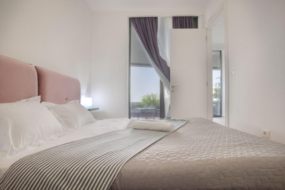 Royal Gardens Paradise