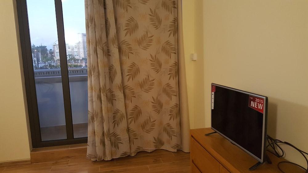 The Monalysa Suites & Residence