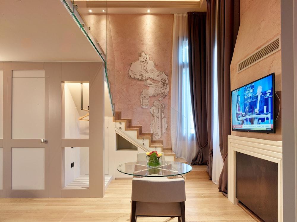 Ca' Dei Proverbi Suites - Wenice Deep Culture