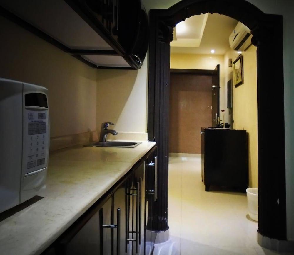 Masaken Al Naifat Furnished Units