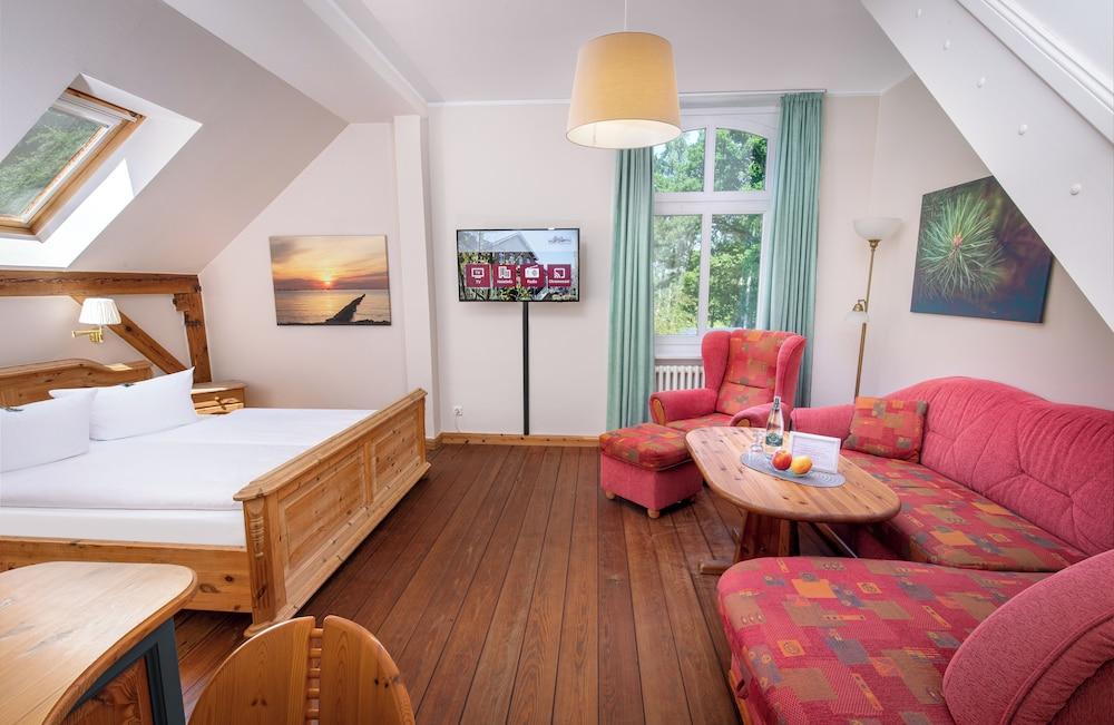 Schlösschen Sundische Wiese