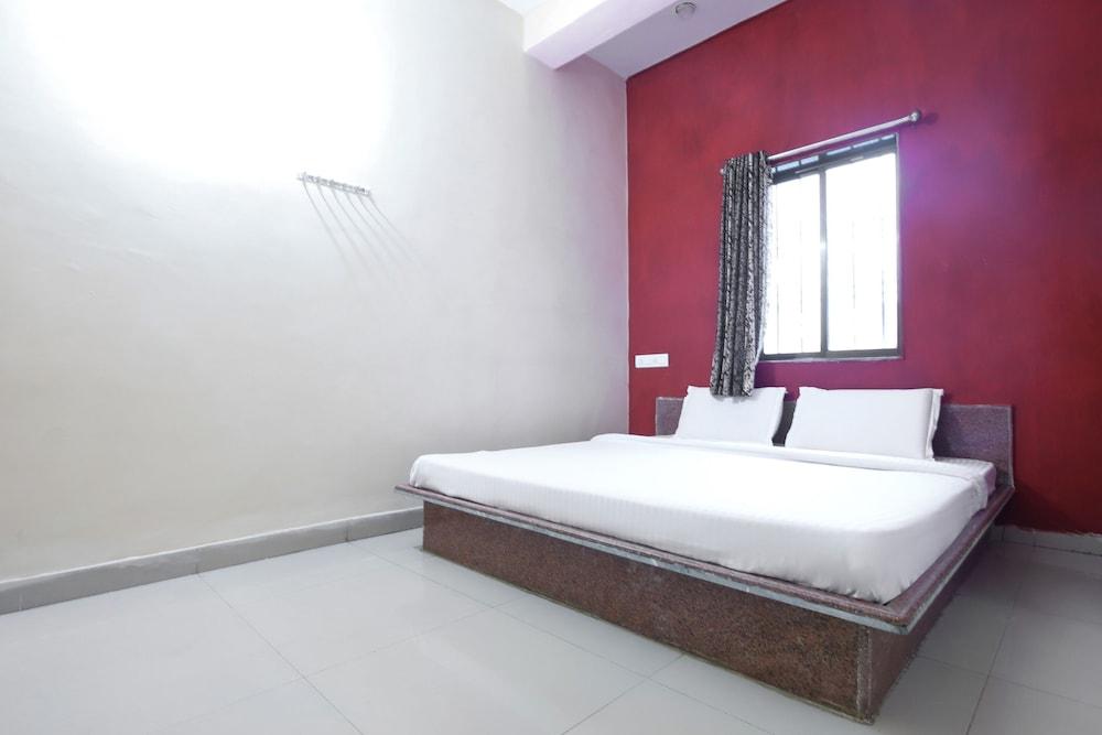 SPOT ON 49840 Hotel Kamal Darshan