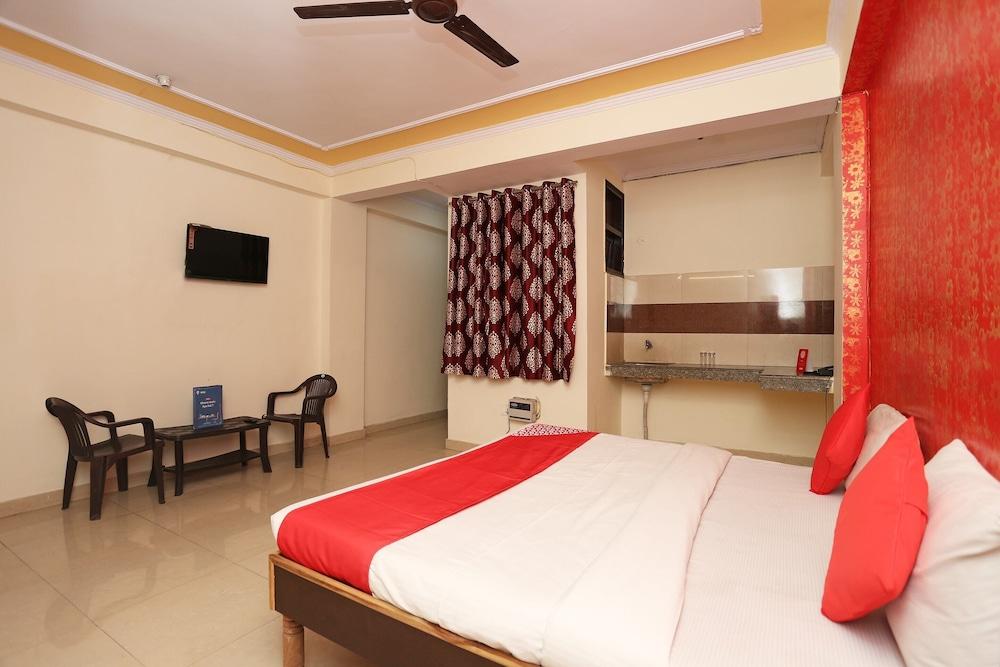 OYO 35827 Hotel Pilot Inn