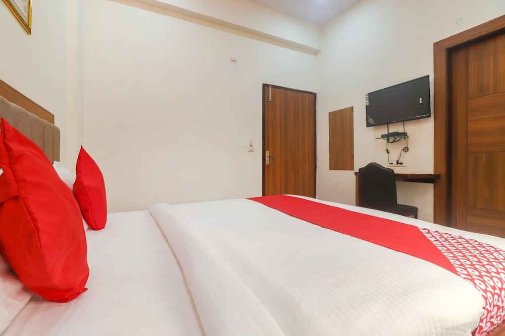 OYO 62646 Taj Classic