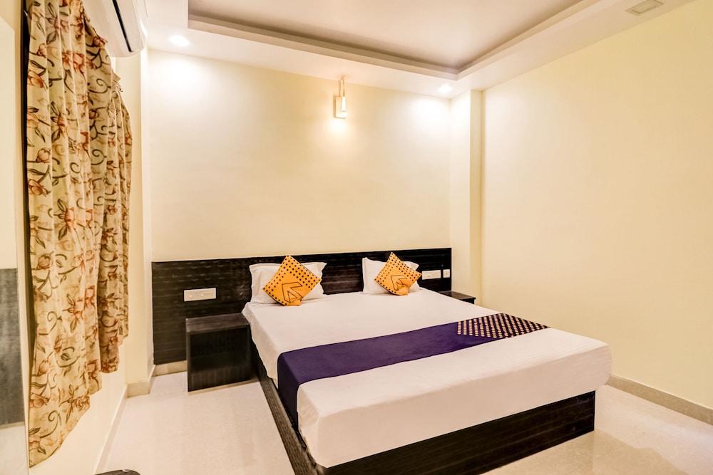 SPOT ON 49799 New Unique Beach Inn