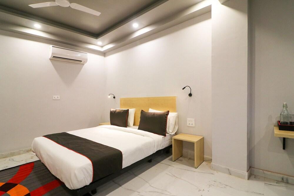 Collection O 42618 Sector 31 Rohini