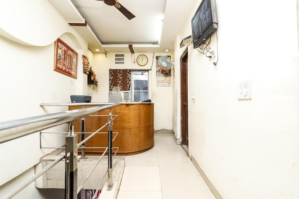 OYO 9448 Hotel Karan Palace