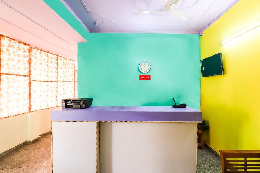 OYO 37728 Raghav Residency