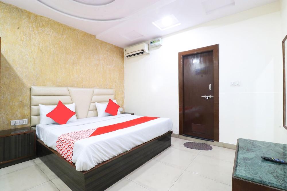 OYO 40402 Hotel Kirandeep
