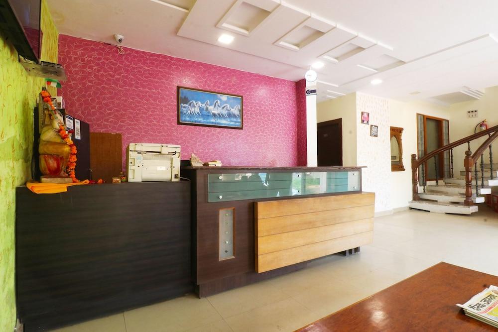 OYO 40402 Hotel Kirandeep