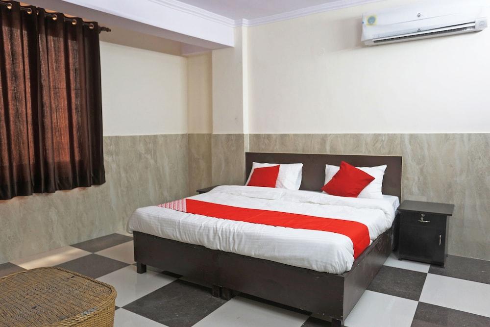 OYO Flagship 49221 Hotel Lemonade