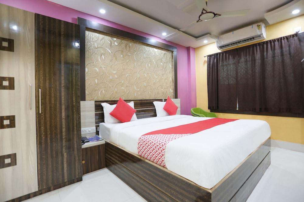 SPOT ON 44297 Som's Empire