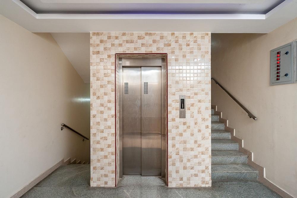 SPOT ON 37272 Alfa Palace