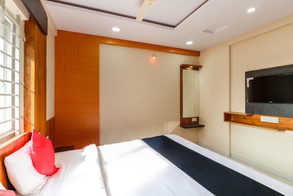 Capital O 62363 N R Residency