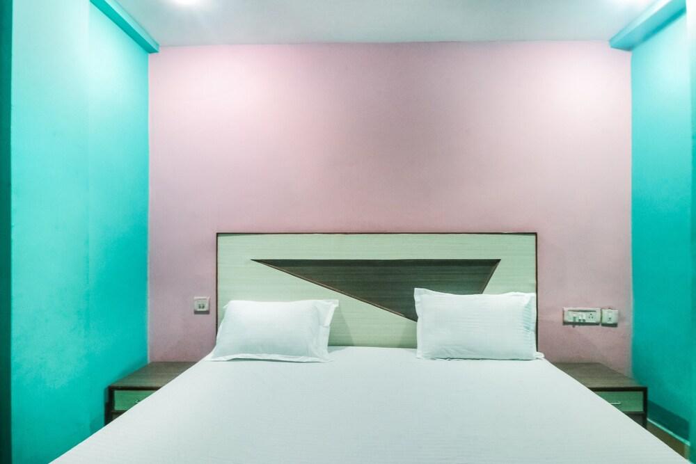 SPOT ON 49266 Chandrabindu Lodge