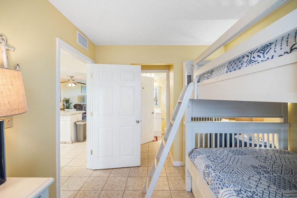 Plantation Palms Condos by ALBVR