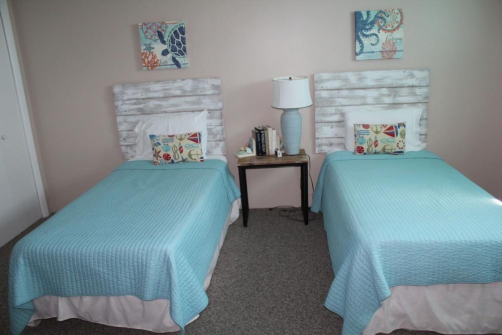 Sugar Beach Condos by ALBVR