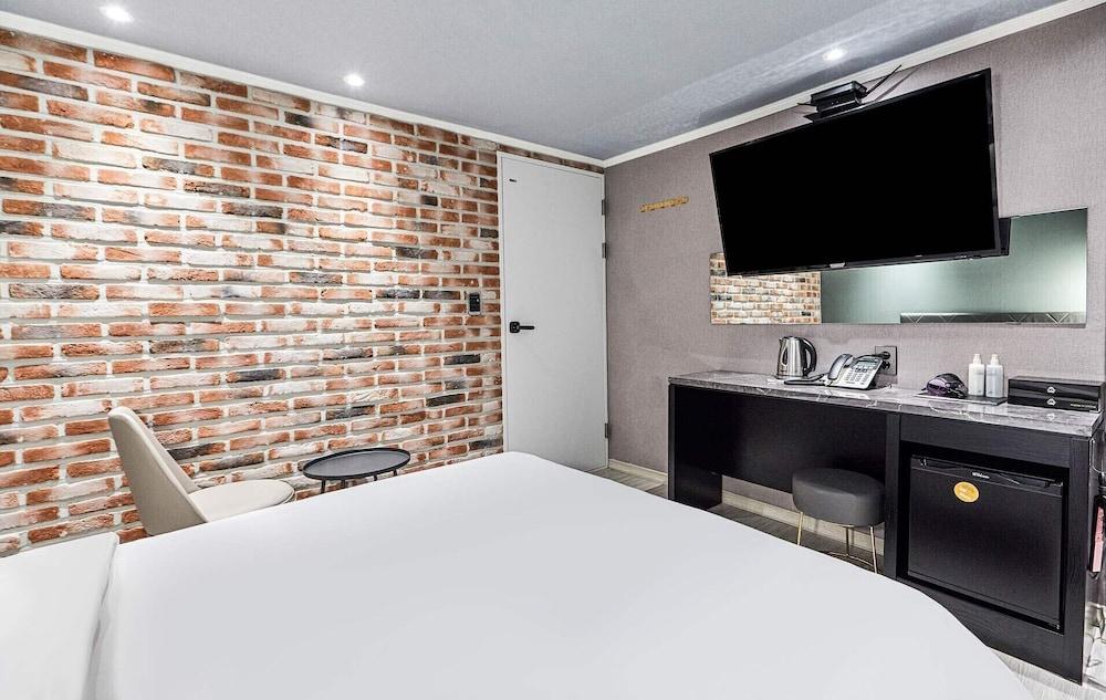 Hotel WO Yongsan Station