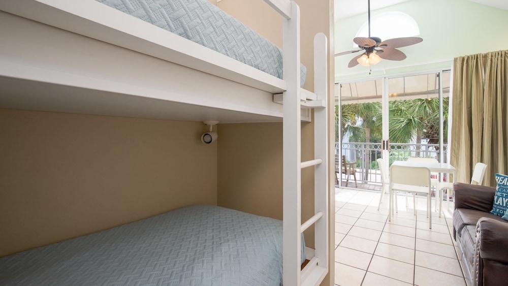 Nantucket Rainbow Cottages 20A Studio