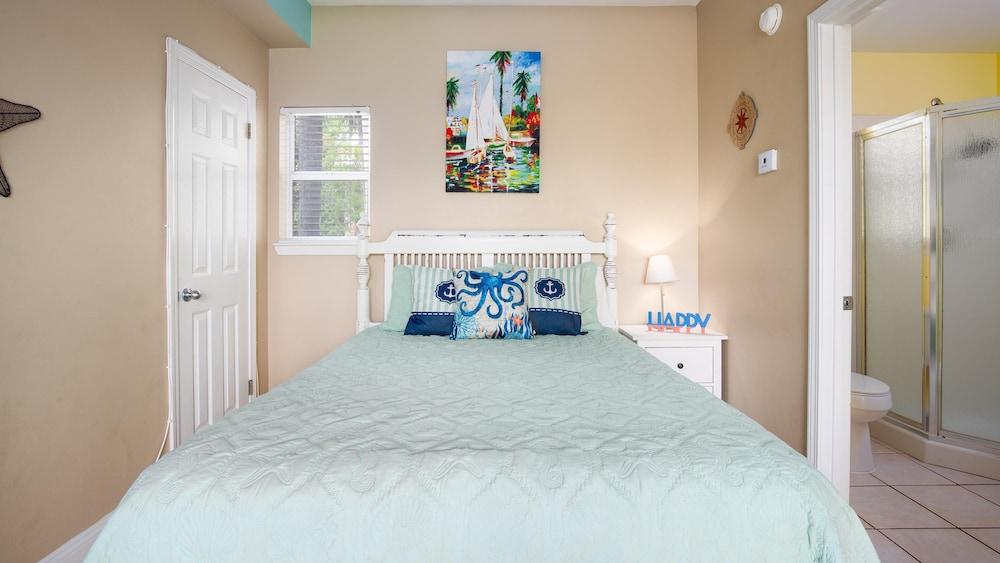 Nantucket Rainbow Cottages 20A B