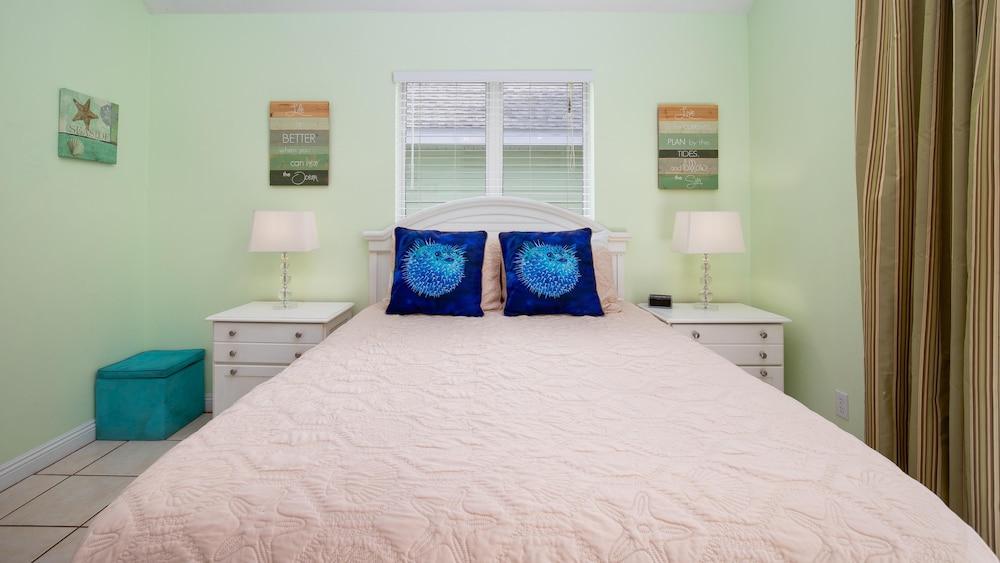 Nantucket Rainbow Cottages 20A B